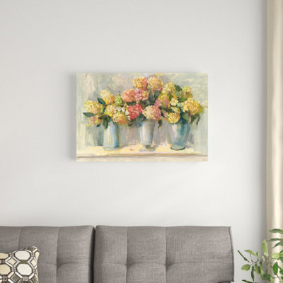 «Ivory and Blush Hydrangea Bouquets» par Carol Rowan, reproduction d'art sur toile tendue