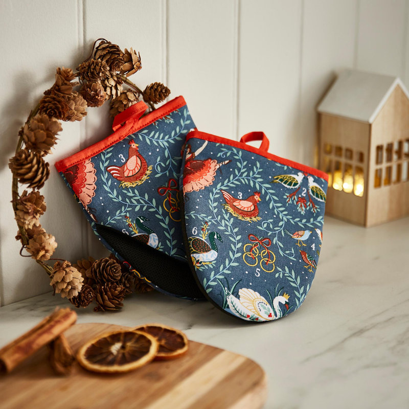 Ulster Weavers 12 Days Of Christmas 100% Cotton Oven Mitt