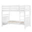 Lit simple blanc au-dessus d'un lit superposé, cadre, garde-corps, et pas besoin de sommier dans la chambre à coucher couleur bois