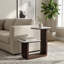 Table d'appoint contemporaine en forme de C pour chambre ou salon - Table d'appoint étroite et moderne pour entrée ou à côté d'un canapé - 63,5 cm, brun et beige