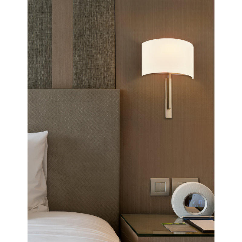 Textile - Applique murale 1 lumière en tissu lin blanc ADA Hamilton, Laiton brossé