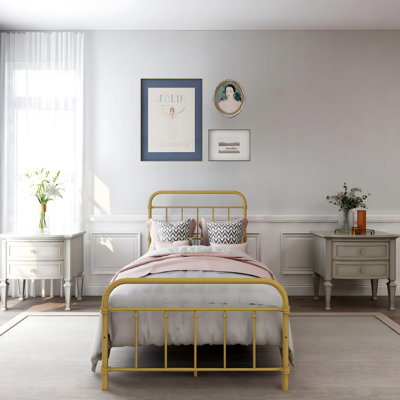 Colina Metal Bed