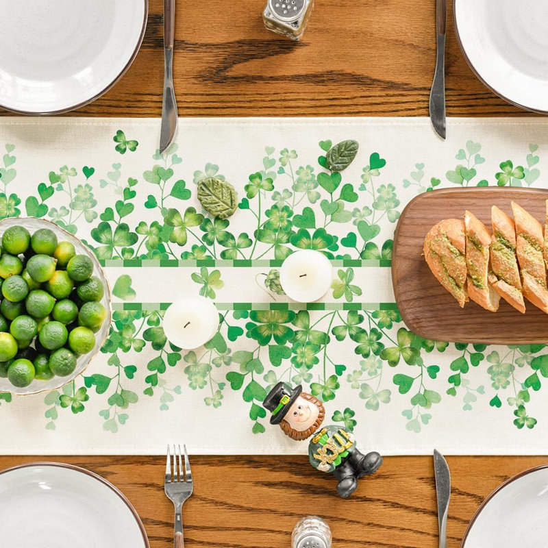 Chemin de table Shamrock, feuilles et cœur
