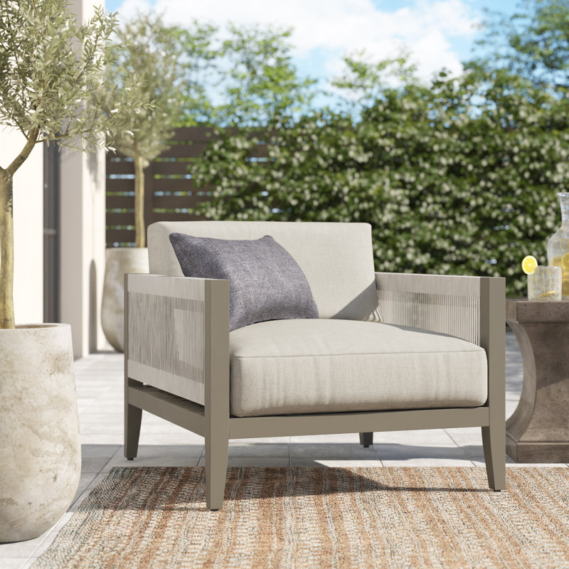 Chaise de patio avec coussin Tovias, Argent coulé Sunbrella®