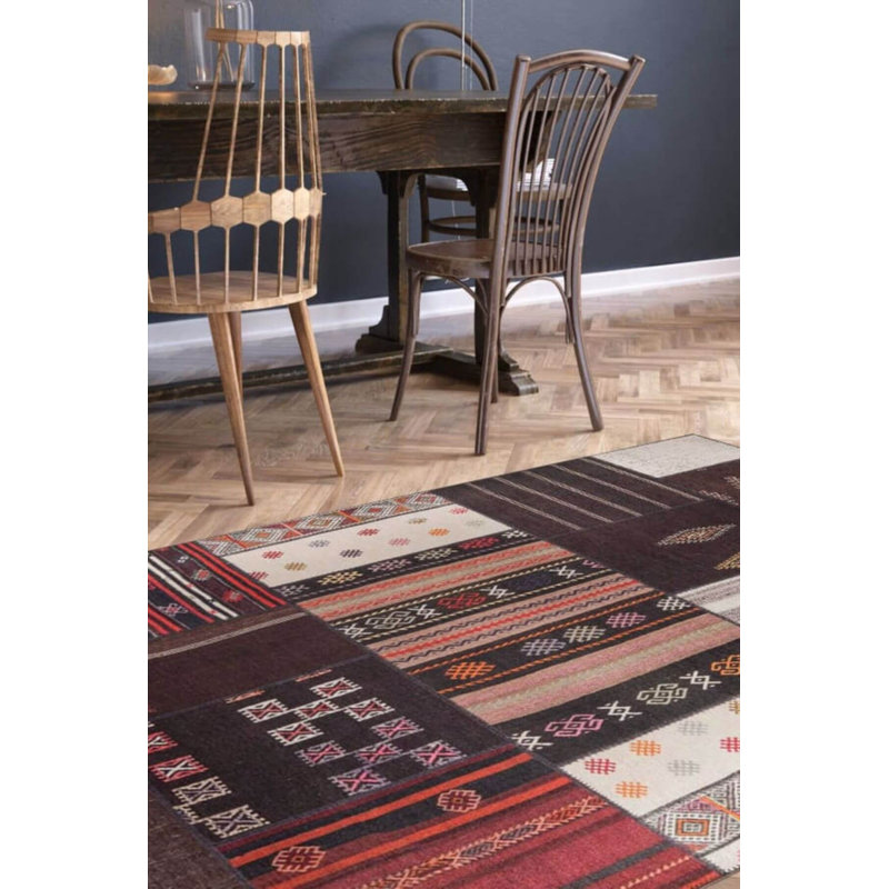 Tapis décoratif brun, Rectangle 4 pi 8 po x 6 pi 3 po