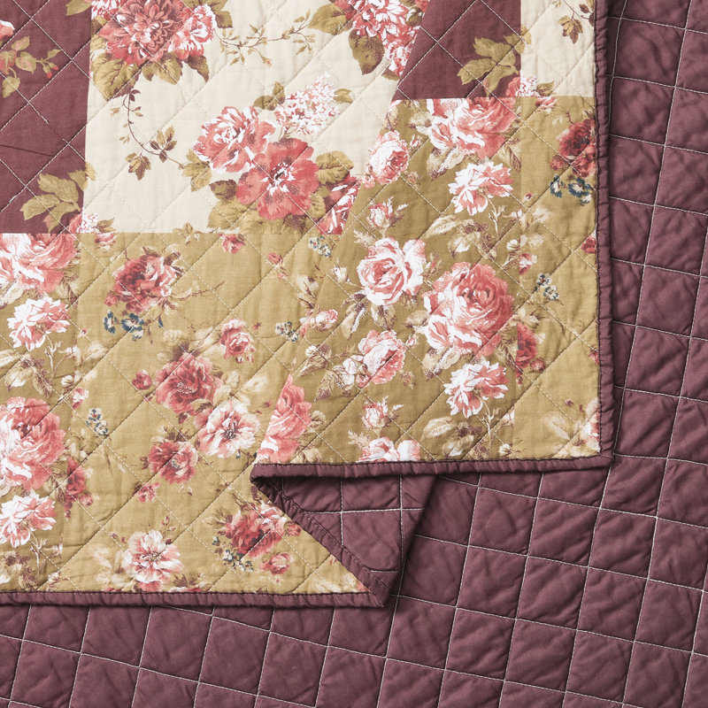 Germaine Red and Blue Floral Twin Cotton Quilt Set