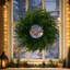 Couronne de Noël en cyprès PE Evergreen de 61 cm (24 po) pour porte, mur ou foyer