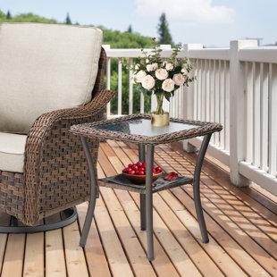 Tables d'appoint en osier