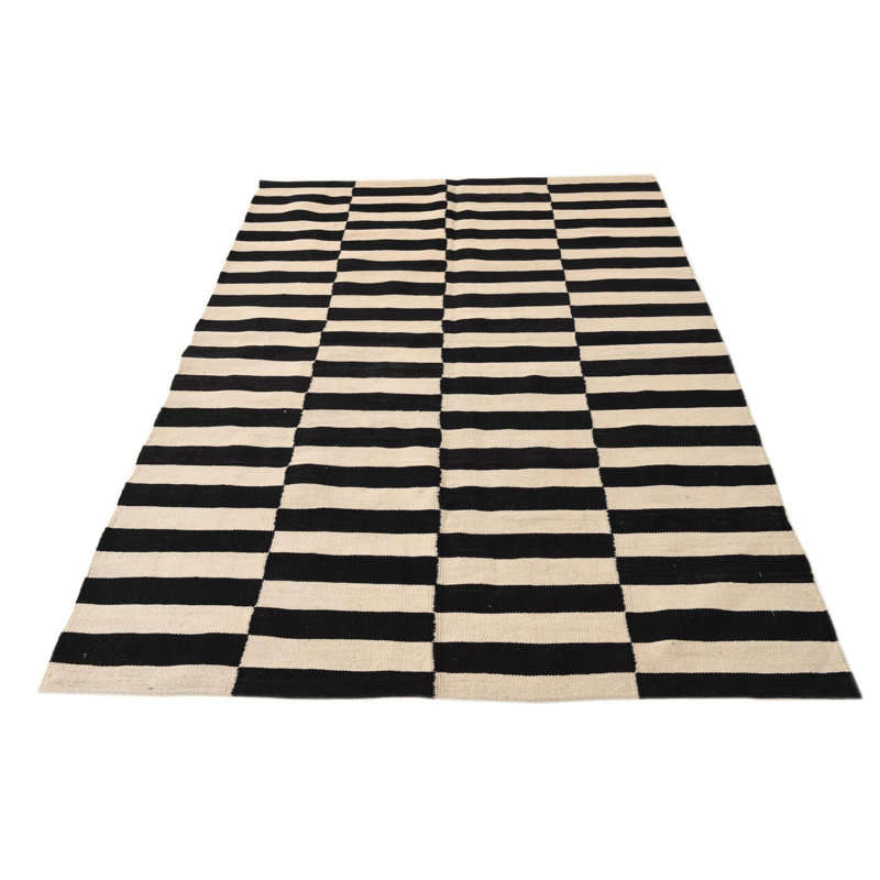 Tapis noir et blanc Ousley