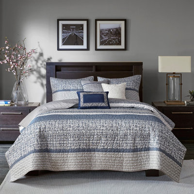 Ensemble de courtepointe en jacquard bleu marine avec coussins décoratifs en prime - très grand
