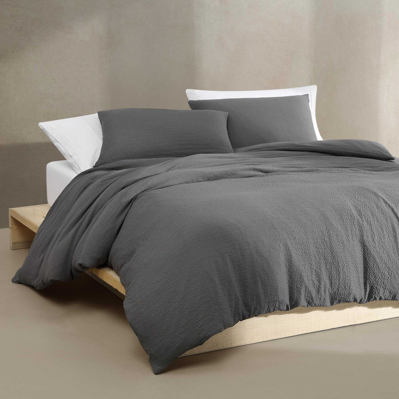 Calvin Klein Seersucker Reversible 3 Piece Comforter Set, Queen Comforter + 2 Standard Shams, Grey