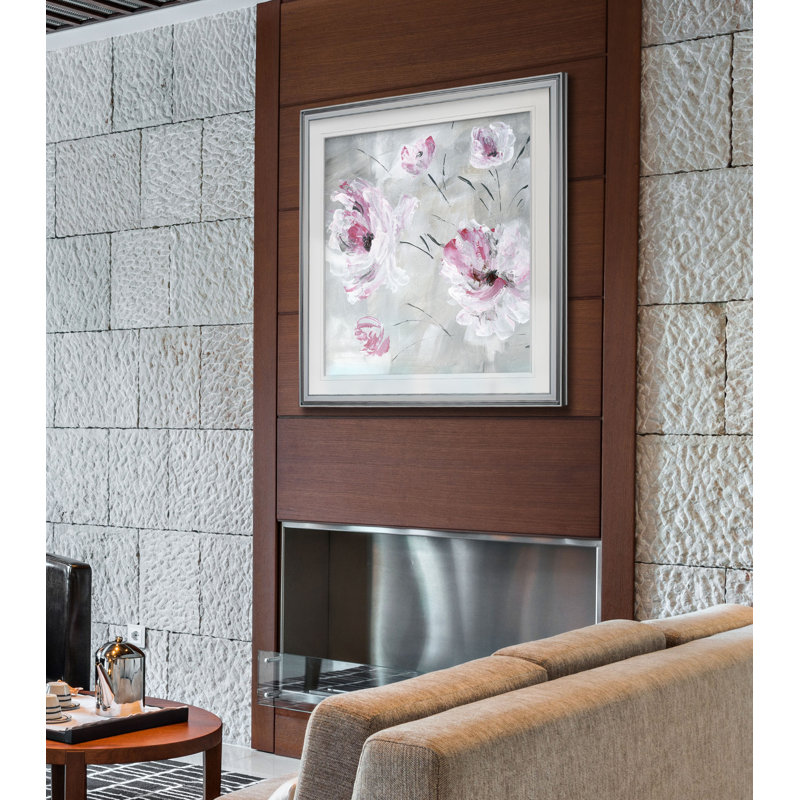 «Blush Bloom I», reproduction d'art encadrée, H 16 po x l 16 po x P 1,5 po, Cadre argenté