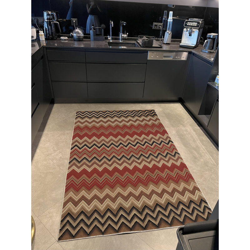 Tapis décoratif moderne multicolore à motif géométrique en zigzag foncé, Rectangle 4 pi 11,06 po x 7 pi 6,55 po
