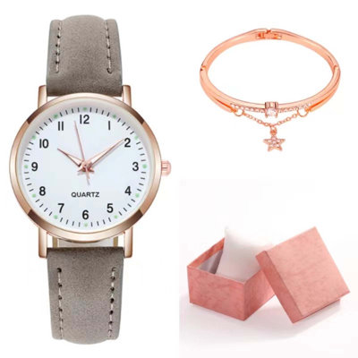 Women's Classic Quartz Watch With Luminous Dial, Frosted Leather Strap, Retro Small Round Women's Watch With Bracelet And Box