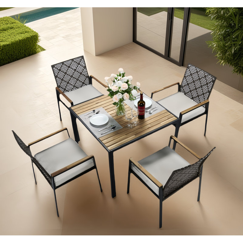 Ensemble de table de salle à manger 5 pièces pour patio, plateau en bois d'acacia avec trou pour parasol, chaises en rotin