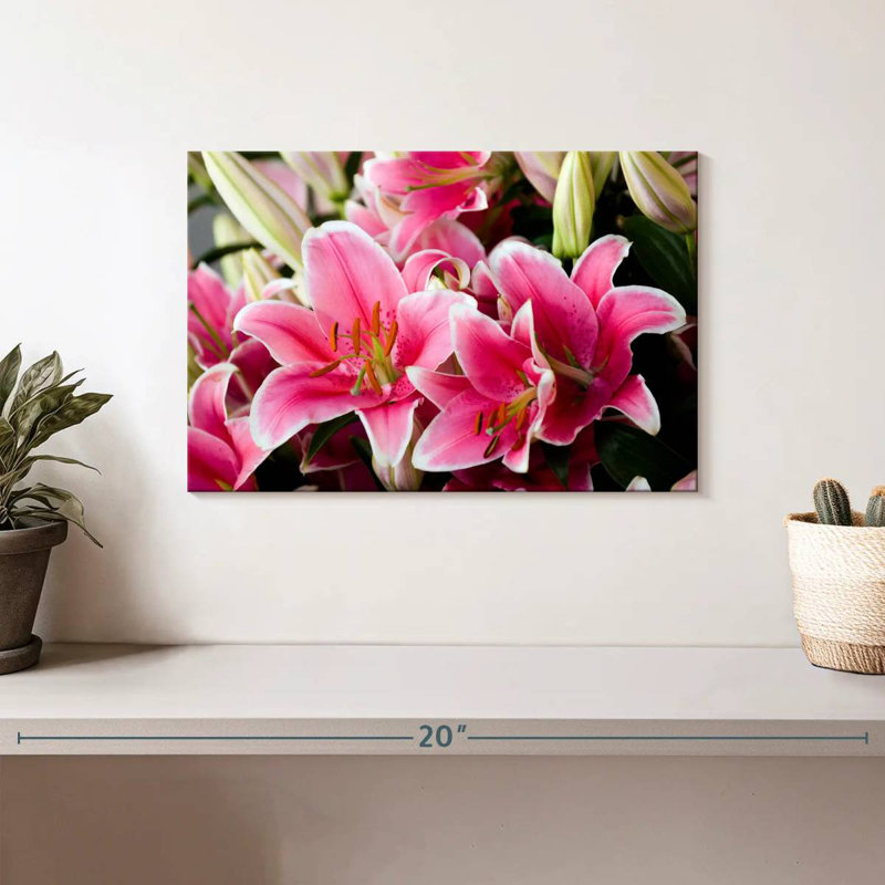 Bouquet de lys roses Harnek, H 8 po x l 12 po