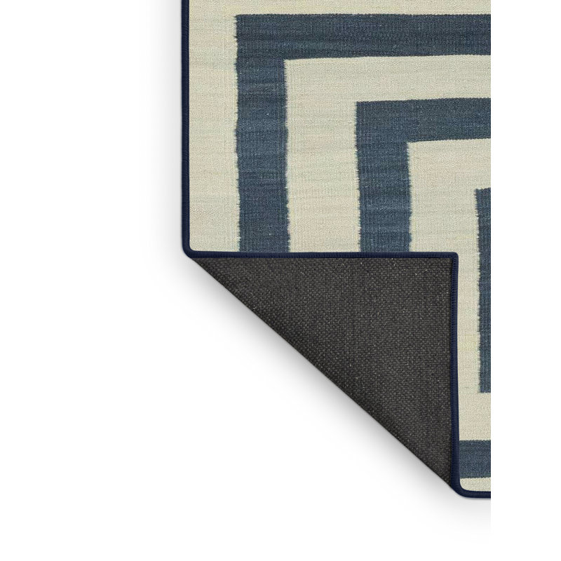 Alienna Abstract Indoor Rug, Rectangle 4' x 6'