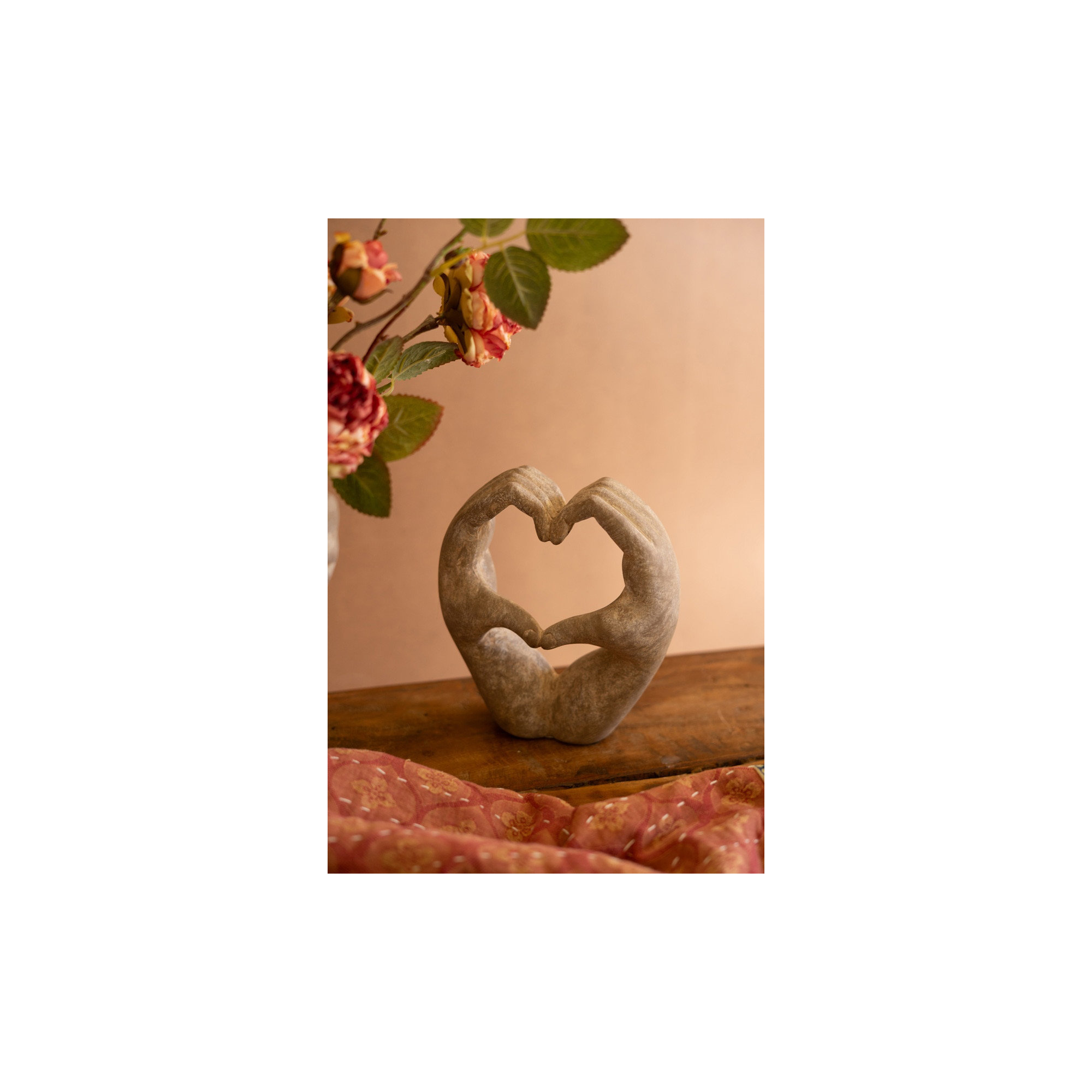  Resin Heart Hands