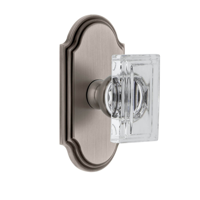 Assiette courte Grandeur Arc avec poignée en cristal Carré, Étain antique, 2.375"