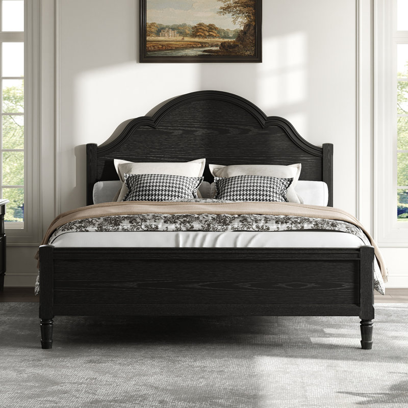 Lit plateforme en bois avec tête de lit, pied de lit et plateau arqué élégant pour une esthétique de chambre à coucher améliorée