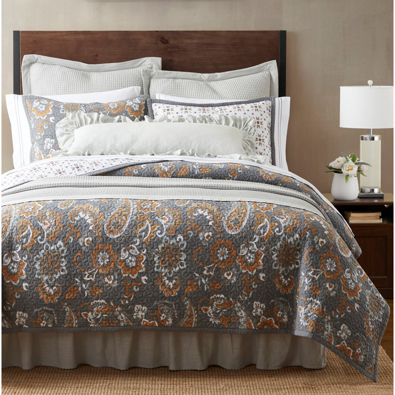 Gray Cotton Twin Reversible Quilt Set with Paisley Motif