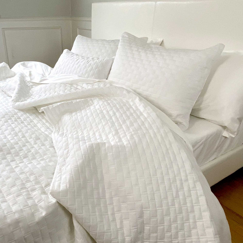 Snow White Bamboo Cotton Quilted Queen Coverlet Set