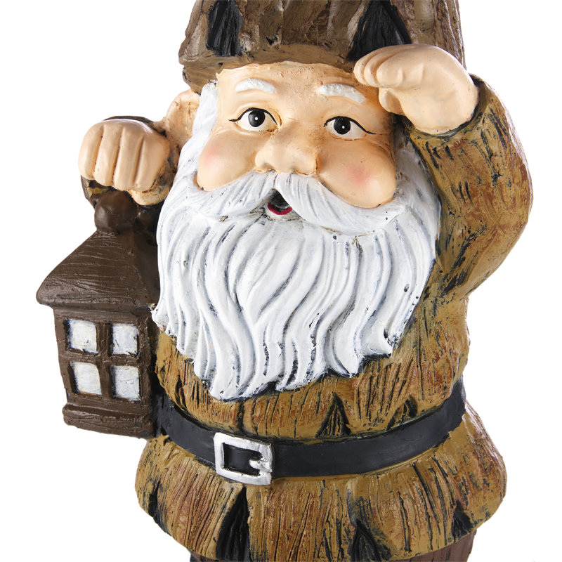 Statue gnome avec lanterne