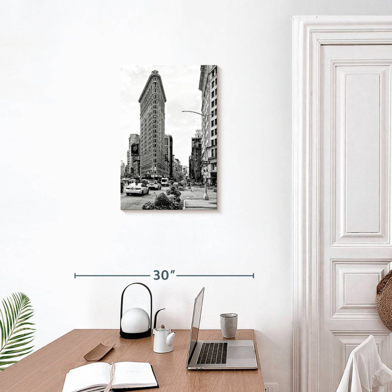 Siriron Manhattan Flatiron Building, H 24 po x l 16 po