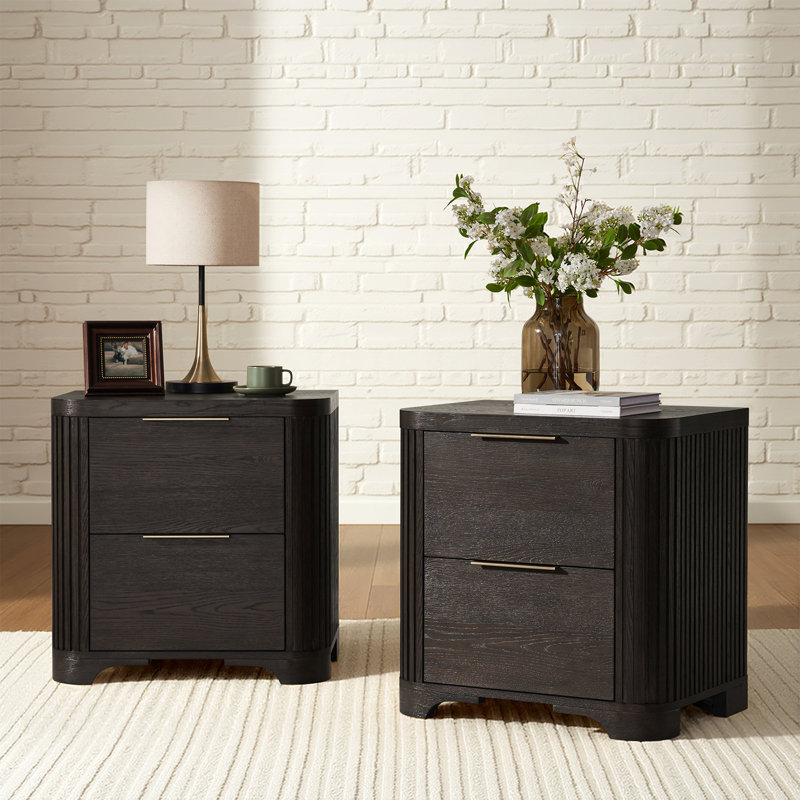 Table de chevet cannelée moderne à 2 tiroirs avec prise de courant 26 po William, Noir