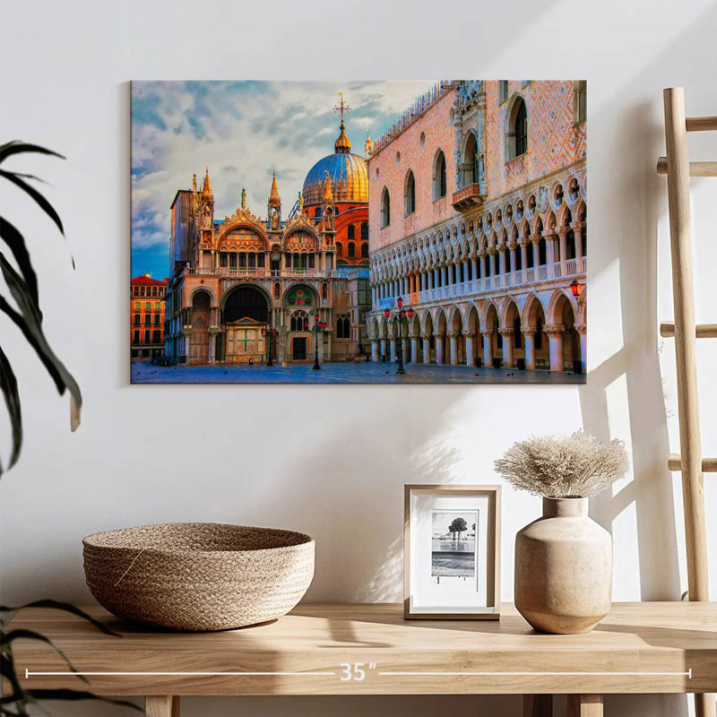 Kavia Saint Mark's Square, 16" H x 24" W