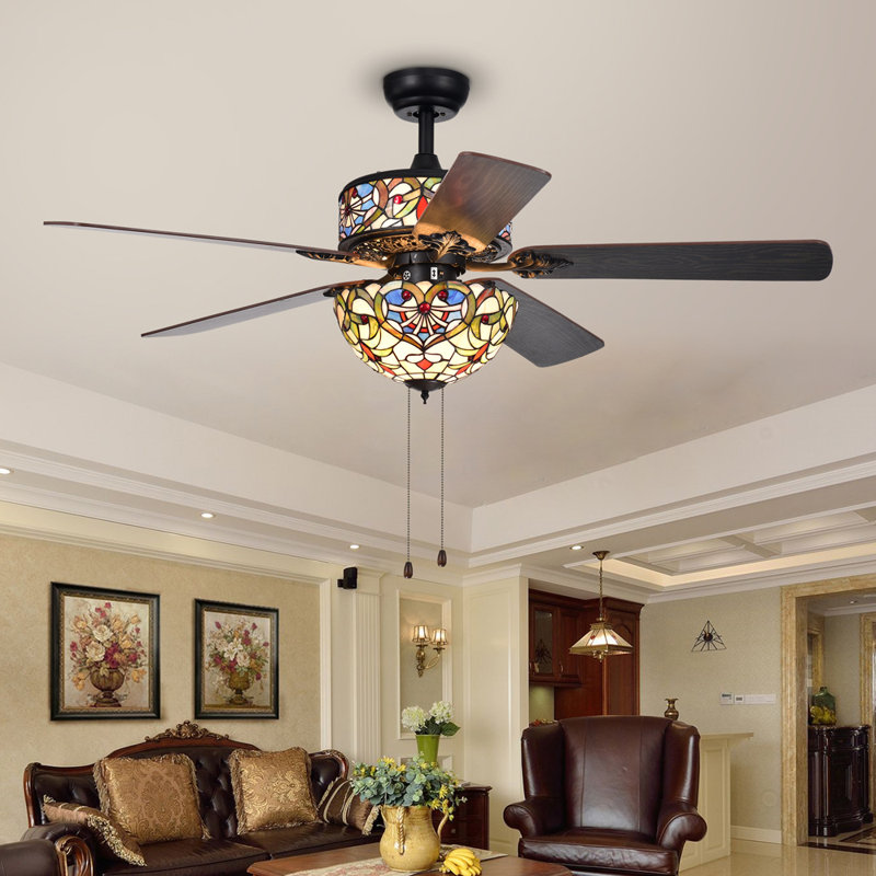 Ventilateur de plafond standard à 5 pales de 15 po avec chaîne de traction et ensemble d'éclairage inclus Cerny