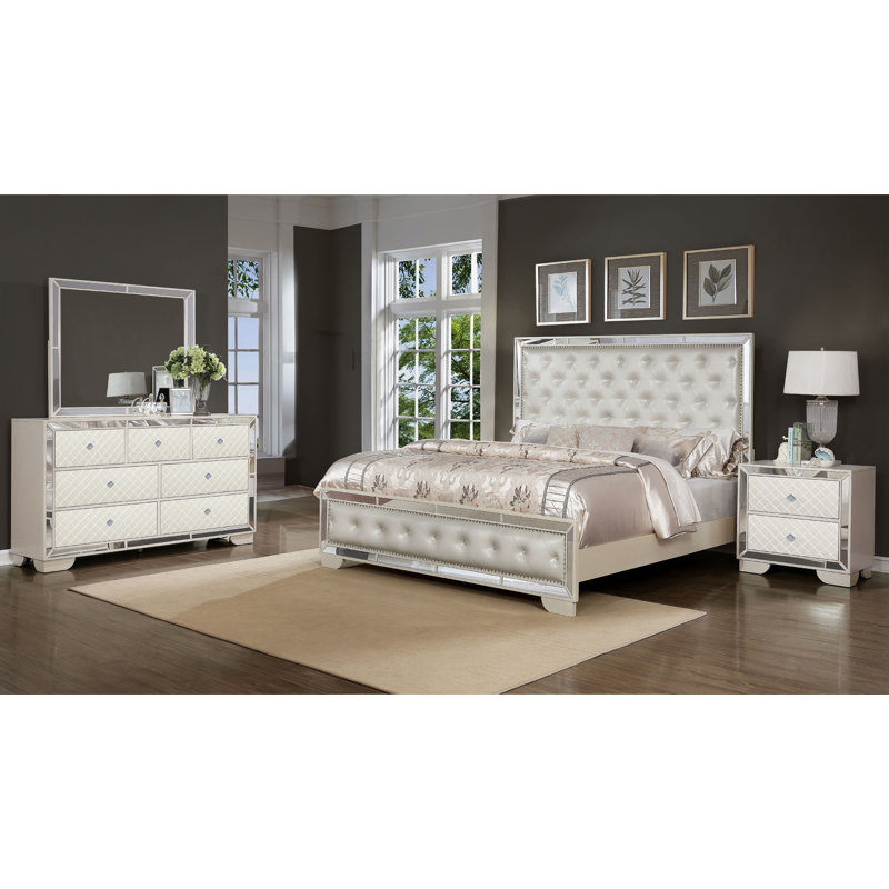 Ensemble de chambre à coucher à panneau 4 pièces Beaman, Beige, Très grand