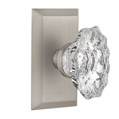 Studio Plate with Chateau Door Knob