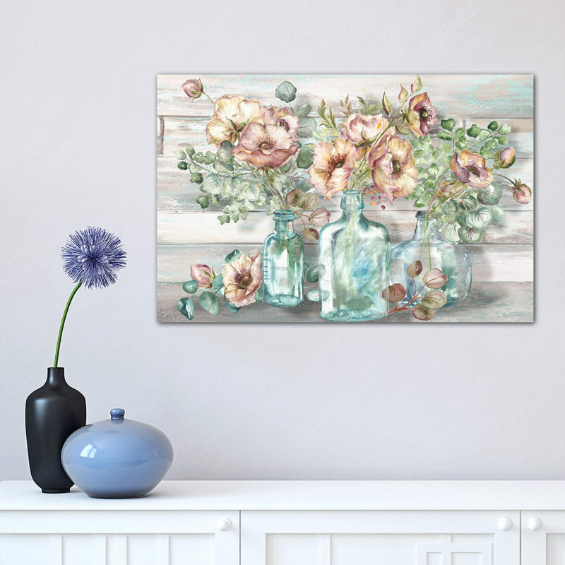 «Blush Poppies and Eucalyptus in Bottles Landscape» par Tre Sorelle Studios - reproduction d'art, H 12 po x l 18 po x 1,5 po