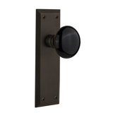 New York Plate with Black Porcelain Door Knob