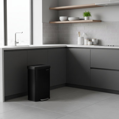 21 Gallon Stainless Steel Trash Can Step On Carbon Filter with 15 Trash Bags