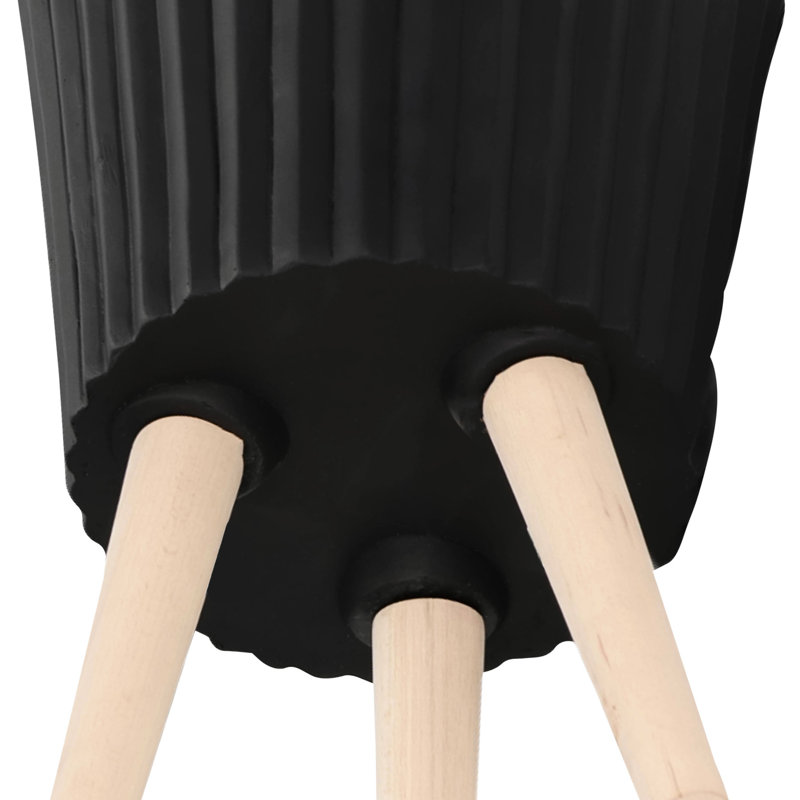 Pot à fleurs noir 12 "avec trous pour une croissance optimale des plantes Balcon et toit modernes