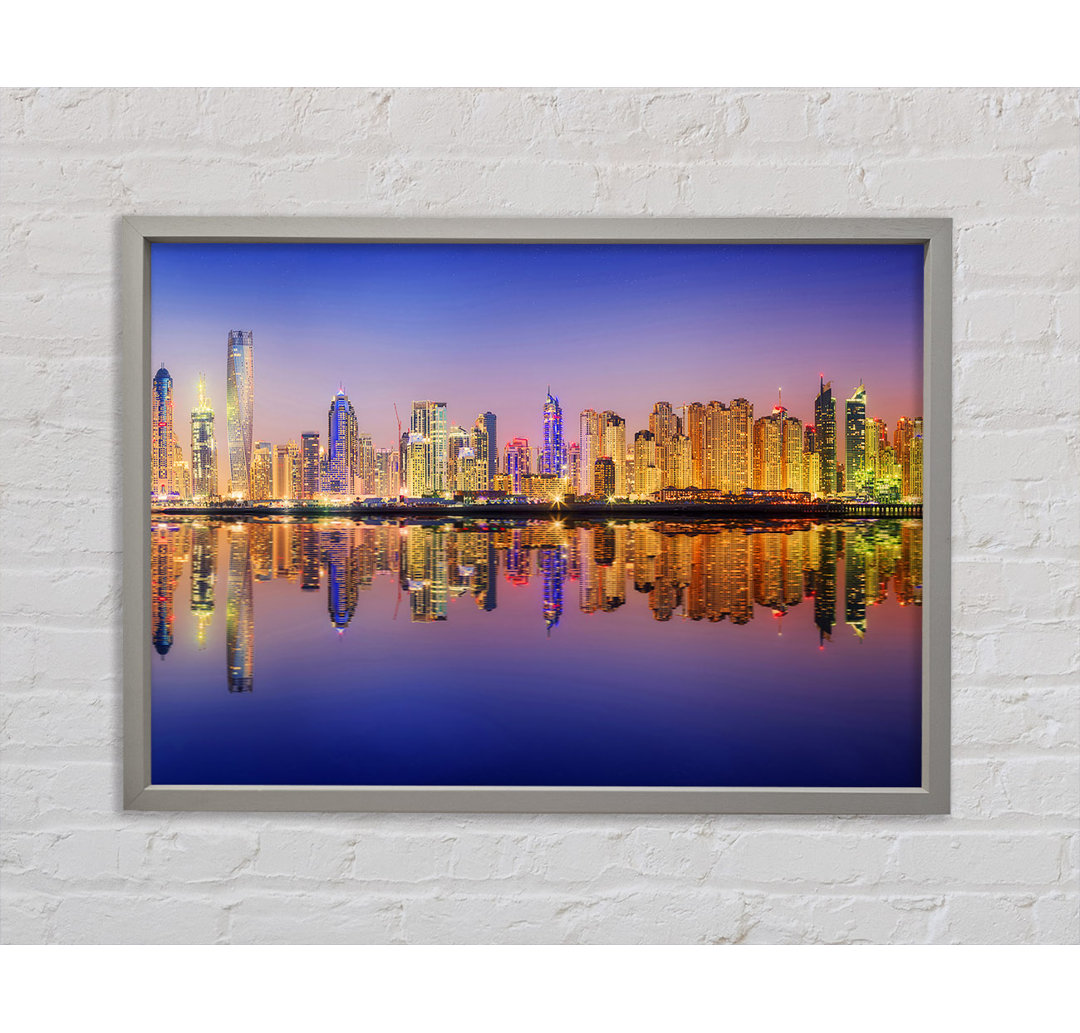 Reflections Of The Colourful City By Night - Einzelbildrahmen Kunstdrucke auf Leinwand