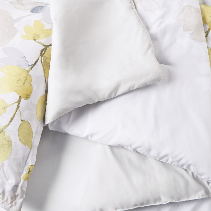 Superbe édredon avec draps, Queen Comforter + 9 Additional Pieces