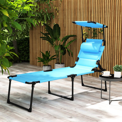 Chaise de camping bleue avec parasol, coussin et chaise longue pliante réglable pour les aventures en plein air à la plage