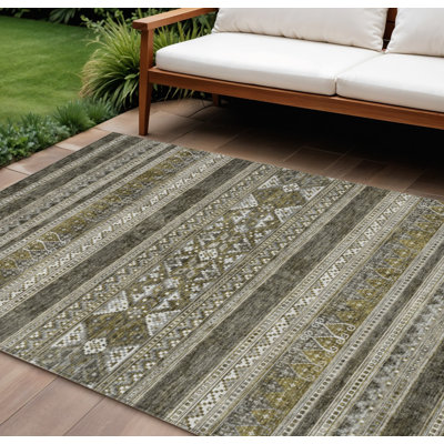 Tapis taupe 9 pi x 12 pi taupe beige et ivoire