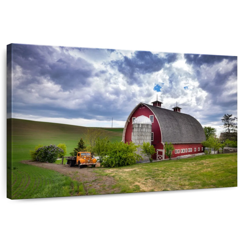 Lilie, grange rouge et vieille camionnette dans la palouse, H 32 po x l 48 po