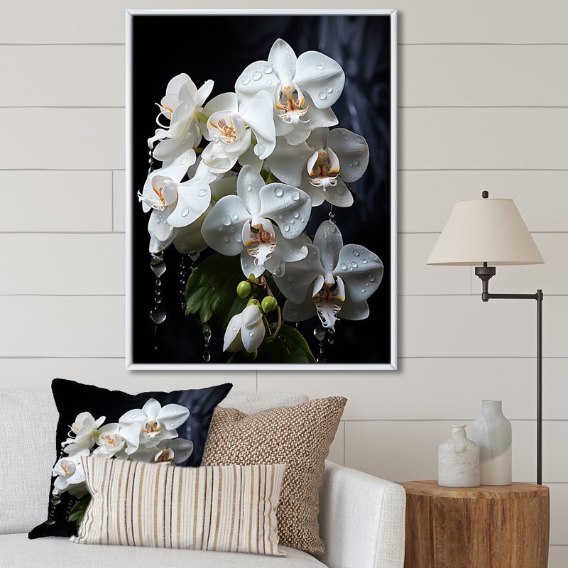 Pétales d'orchidées blanches élégantes sur toile, H 32 po x l 16 po x P 1 po, Cadre flottant blanc