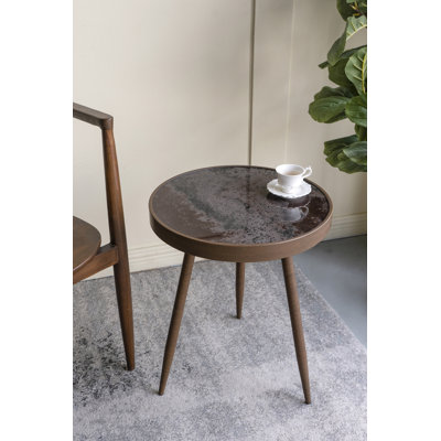Table d'appoint ronde 18 po x 18 po x 22 po avec plateau en verre et pieds fuselés or antique