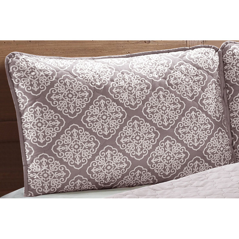 Giambrone Damask Quilt, King Quilt + 2 Shams