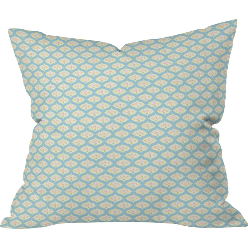 Coussin Into the Sky, 16 po x 16 po