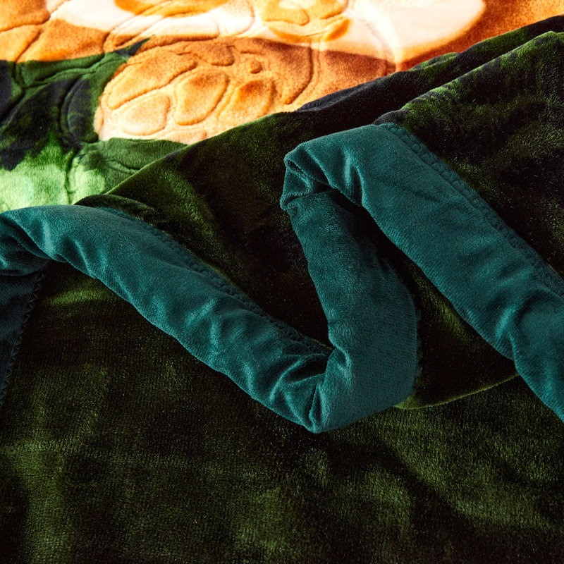 Couverture Breklynn, 104 po x 90 po, Vert foncé