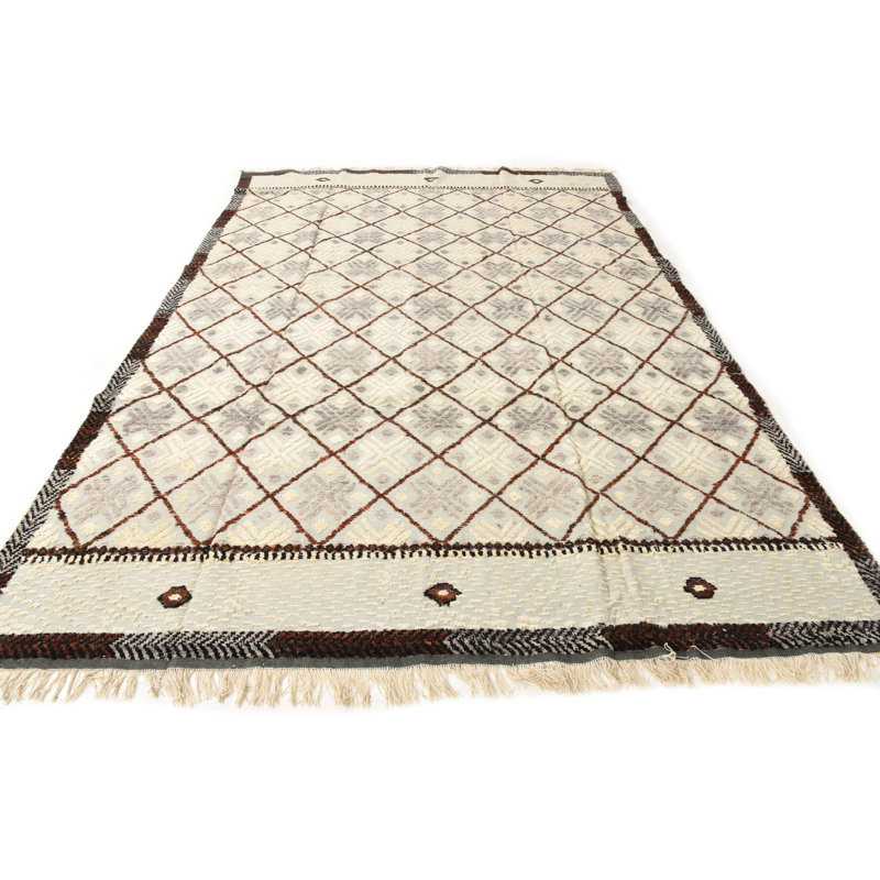 Iniguez Light Gray Rug