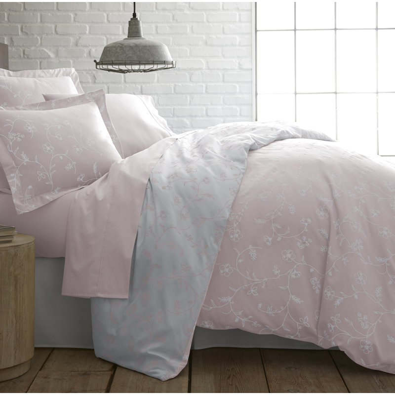 Southshore Fine Linens Sweetbrier Duvet Cover Set with 2 Pillow Shams, Pink, 100% Long-Staple Cotton 300 Thread Count Sateen Floral Bedding, King / California King