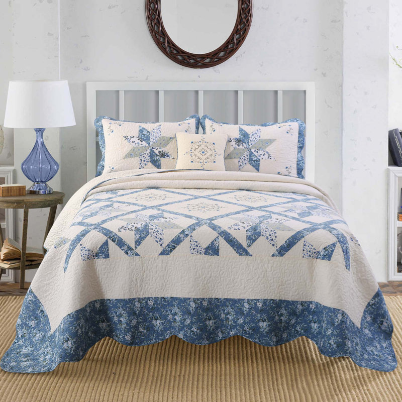Cream/White Cotton Quilt, Twin